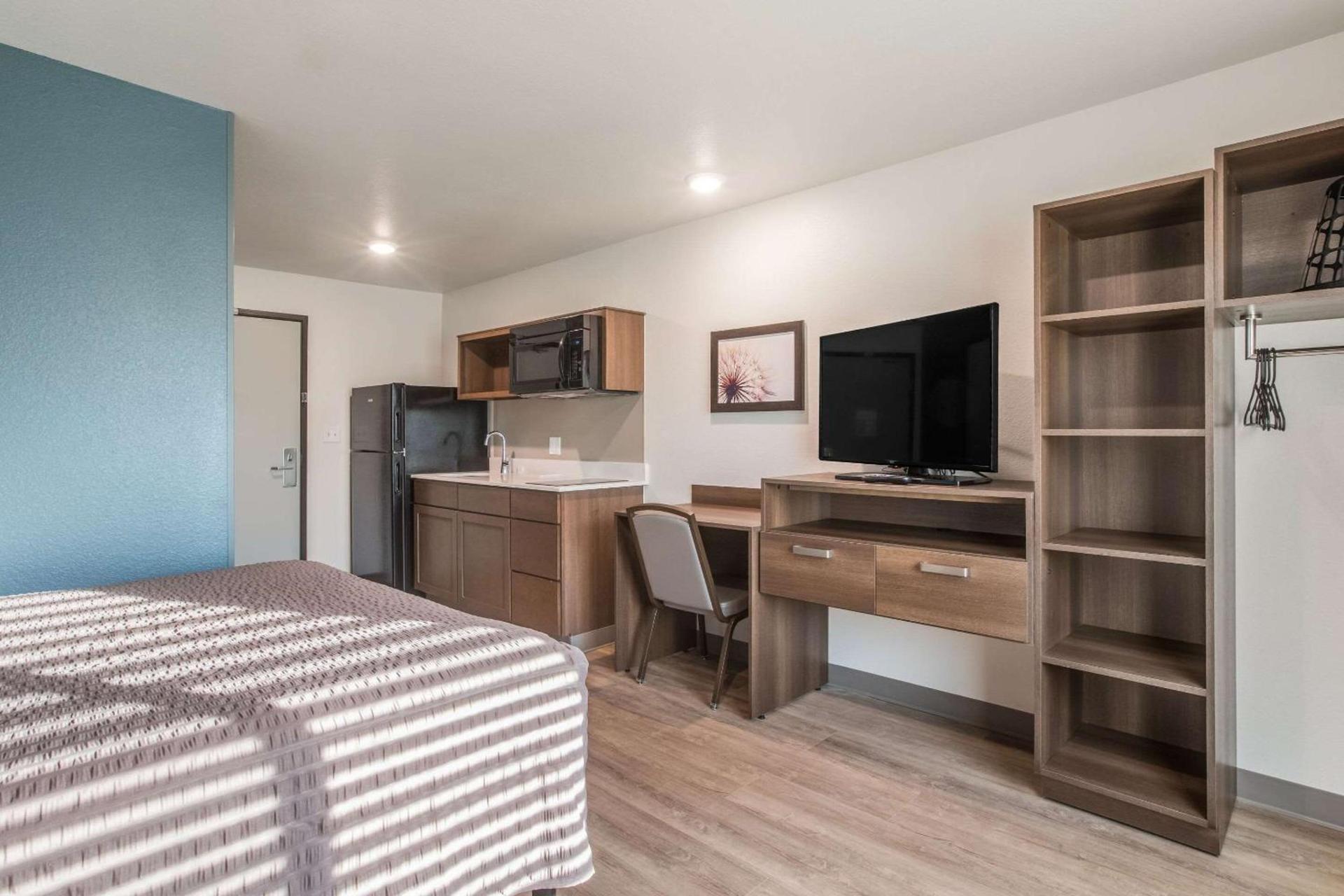 WoodSpring Suites Atlanta McDonough photo 11