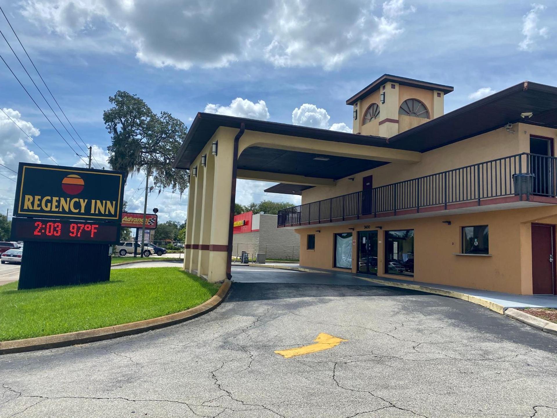 REGENCY INN photo 12