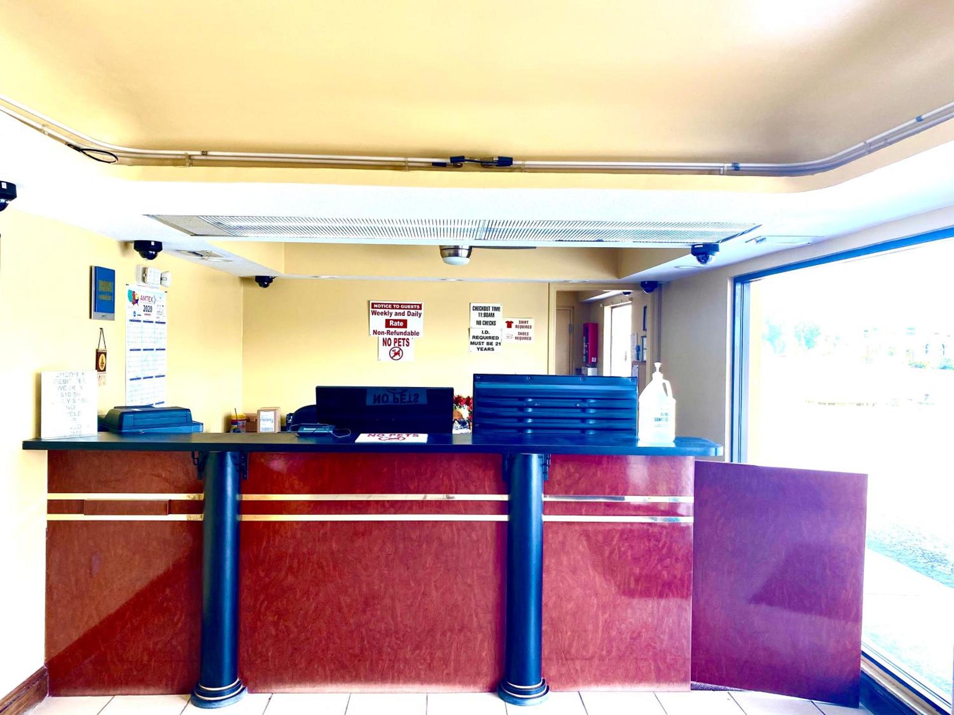 REGENCY INN photo 11