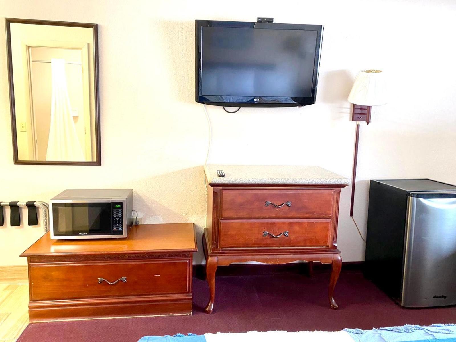 REGENCY INN photo 9