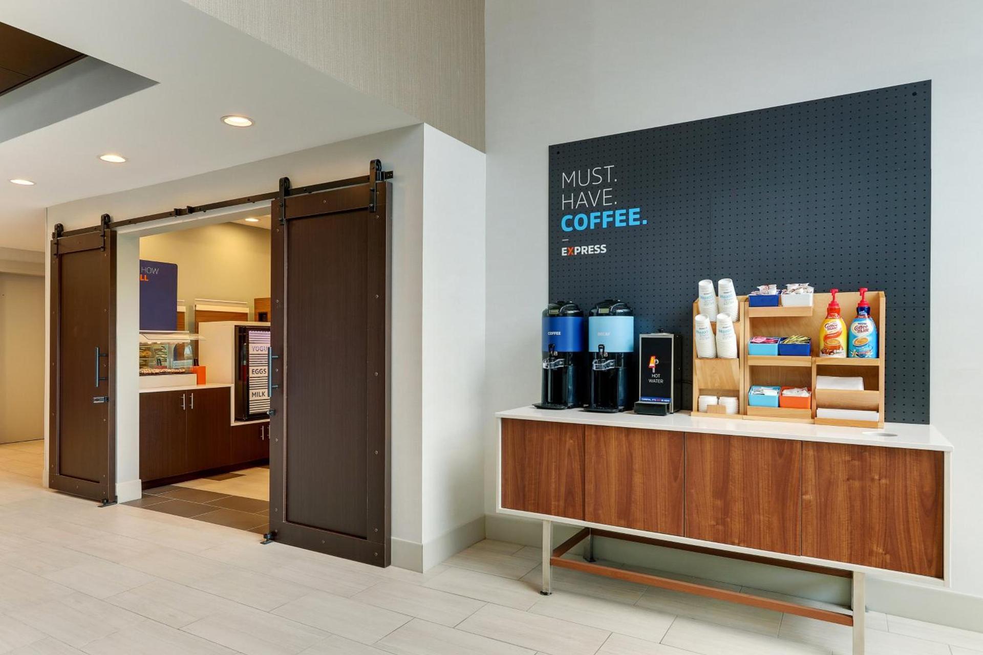 Holiday Inn Express Hotel & Suites Corbin by IHG photo 15