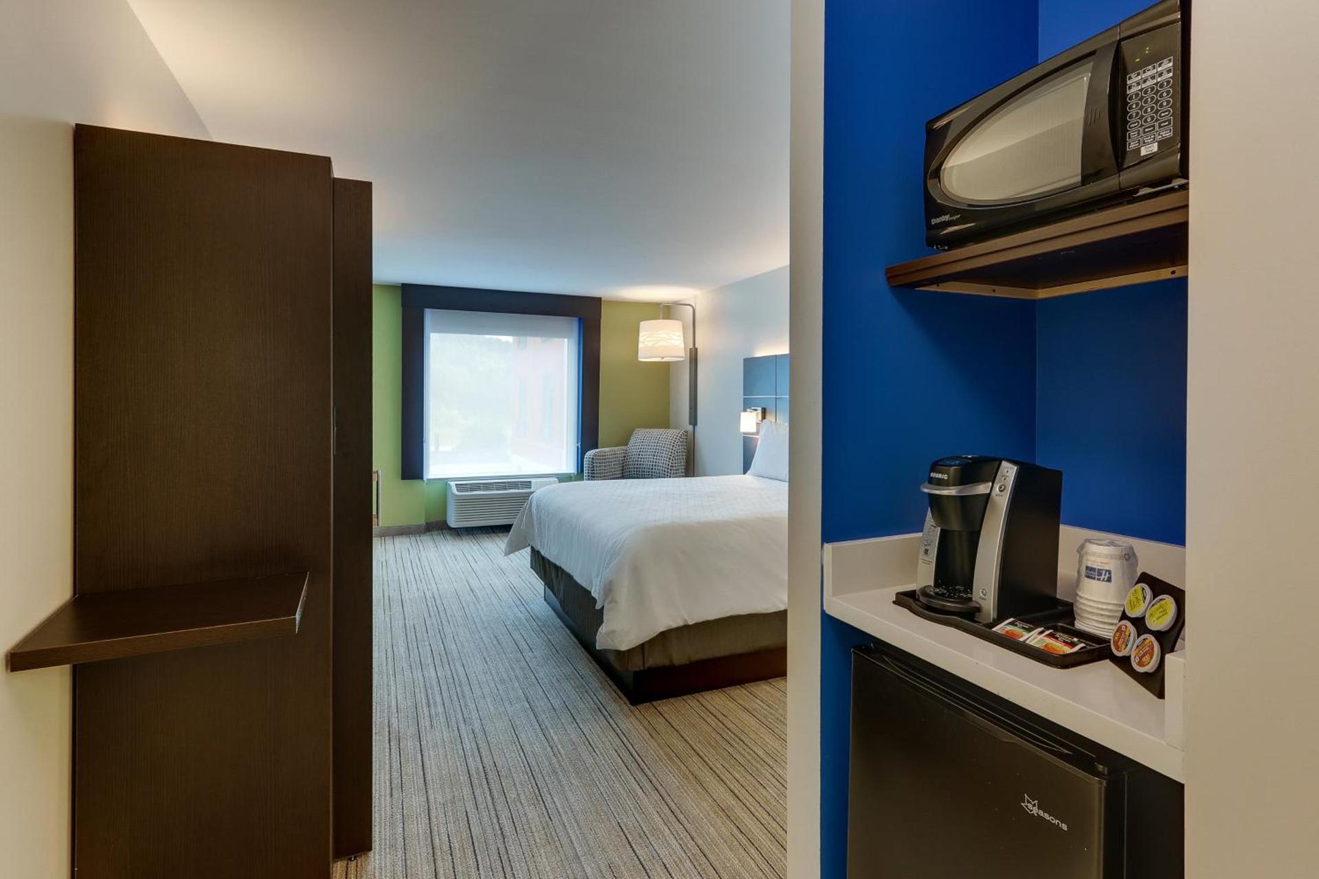 Holiday Inn Express Hotel & Suites Corbin by IHG photo 31