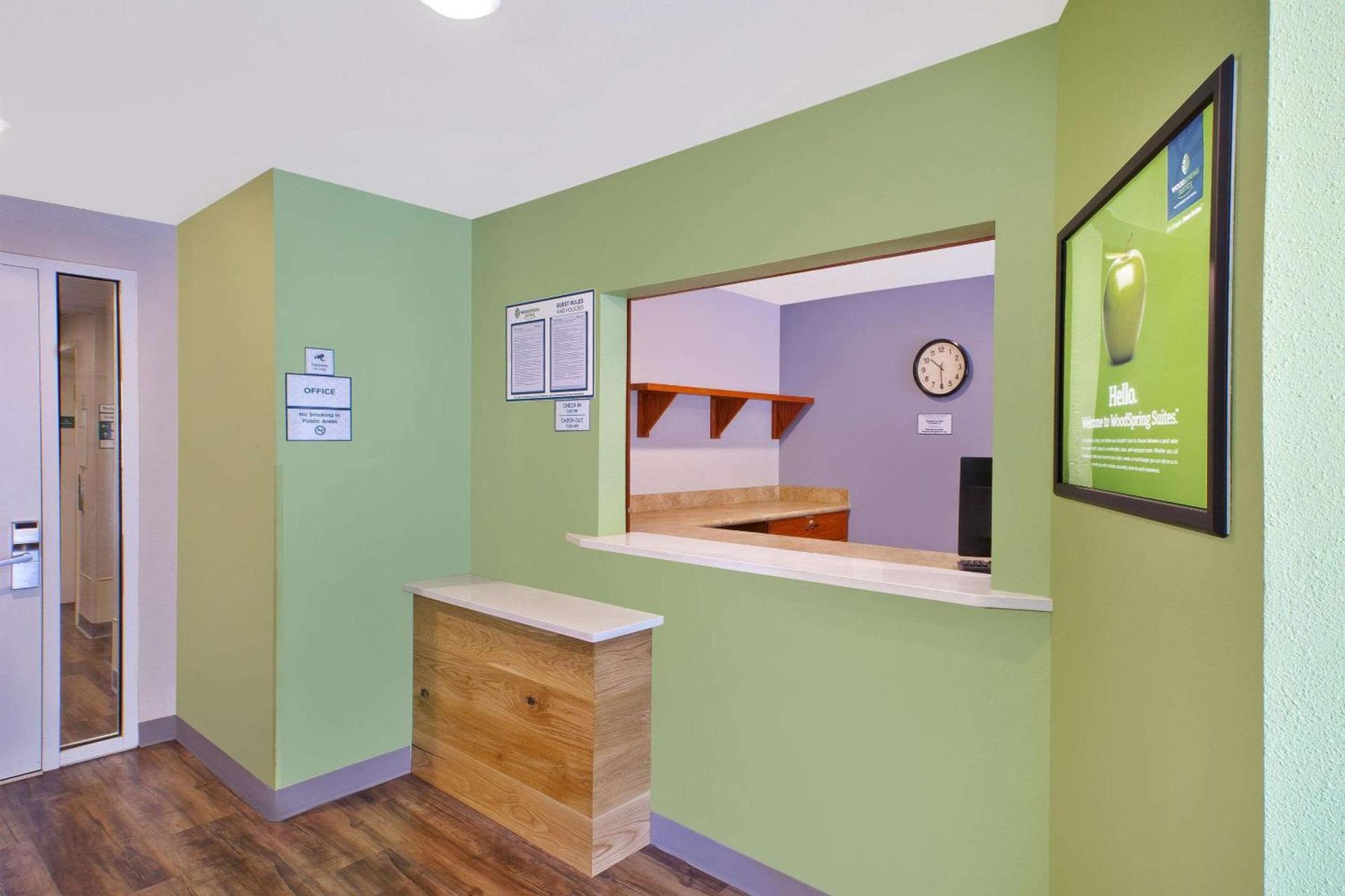 WoodSpring Suites St Louis St Charles photo 2