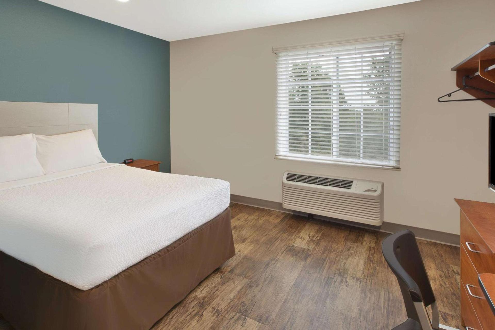 WoodSpring Suites St Louis St Charles photo 3