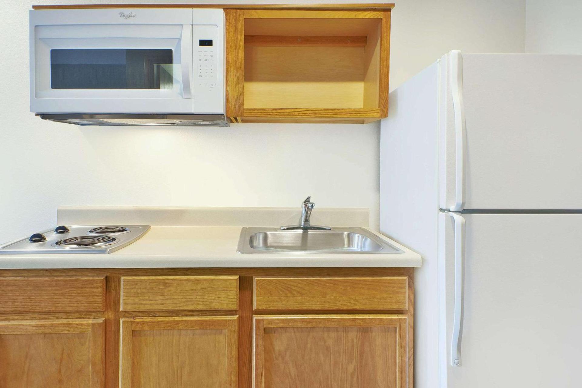 WoodSpring Suites St Louis St Charles photo 5