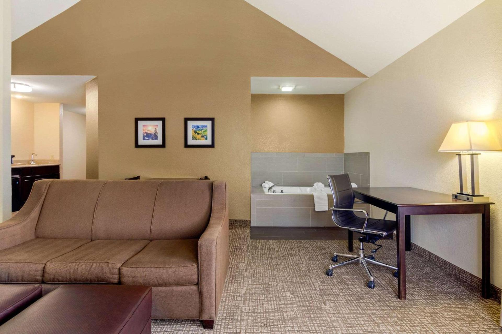 Comfort Inn & Suites Greeley photo 13