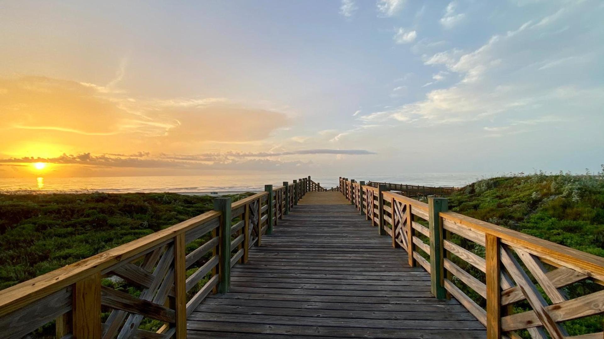 Lively Beach photo 26