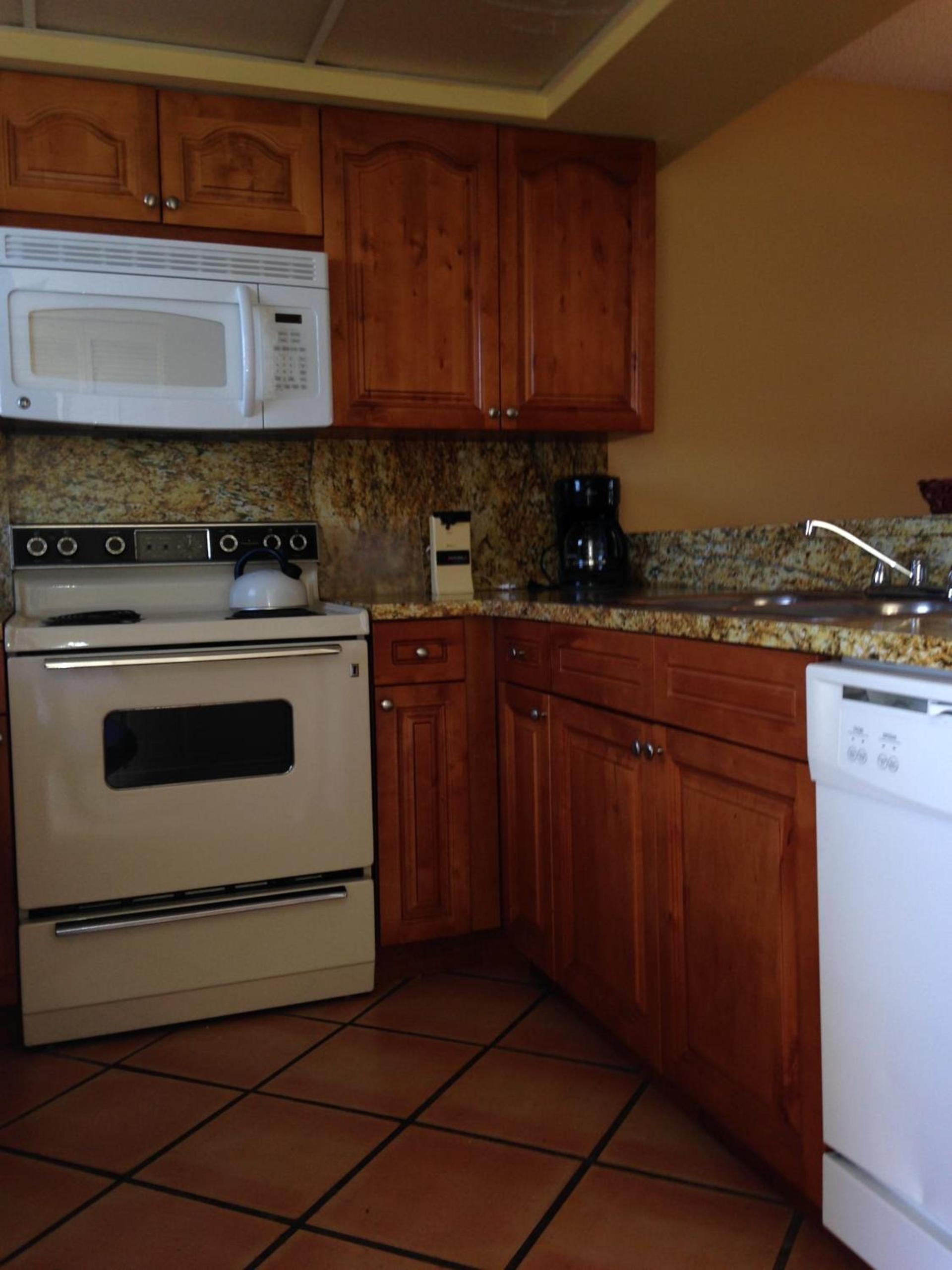 Surfsider Resort - A Timeshare Resort photo 12