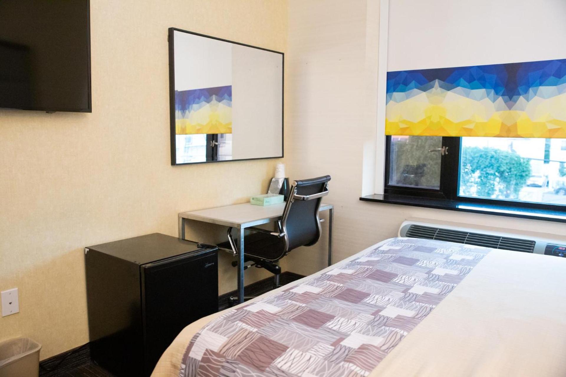 7 Days Hotel photo 21