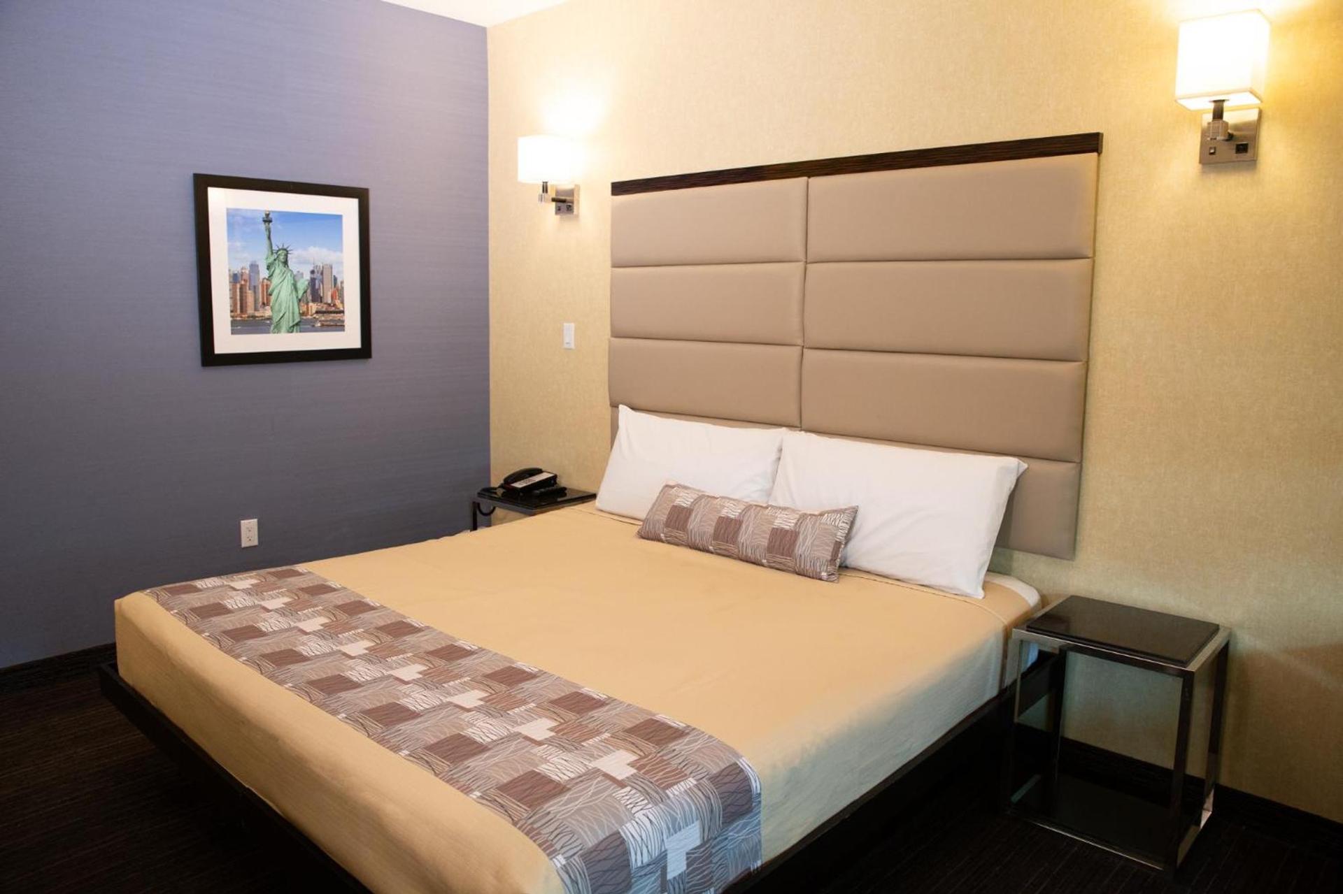 7 Days Hotel photo 16