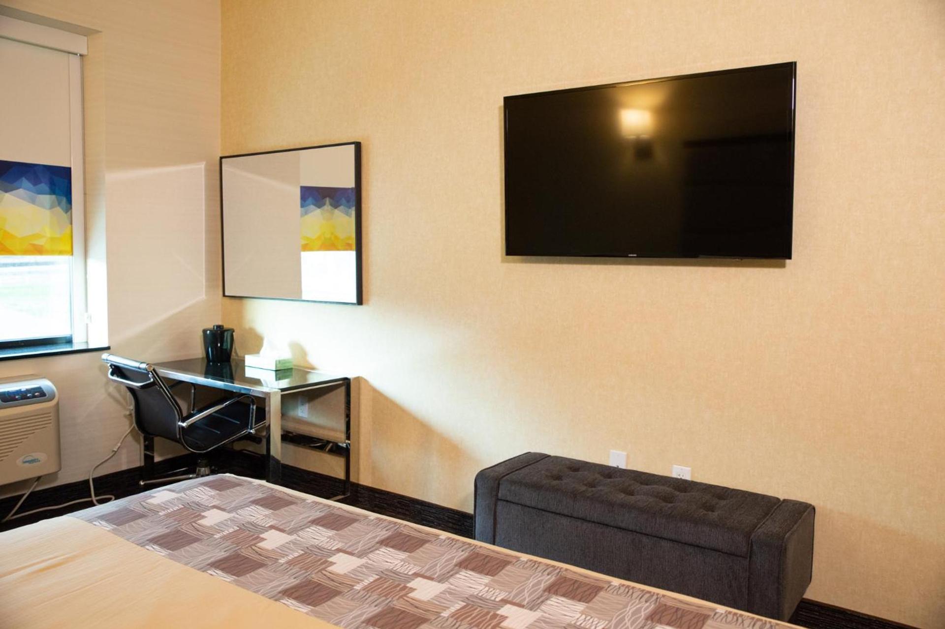 7 Days Hotel photo 15