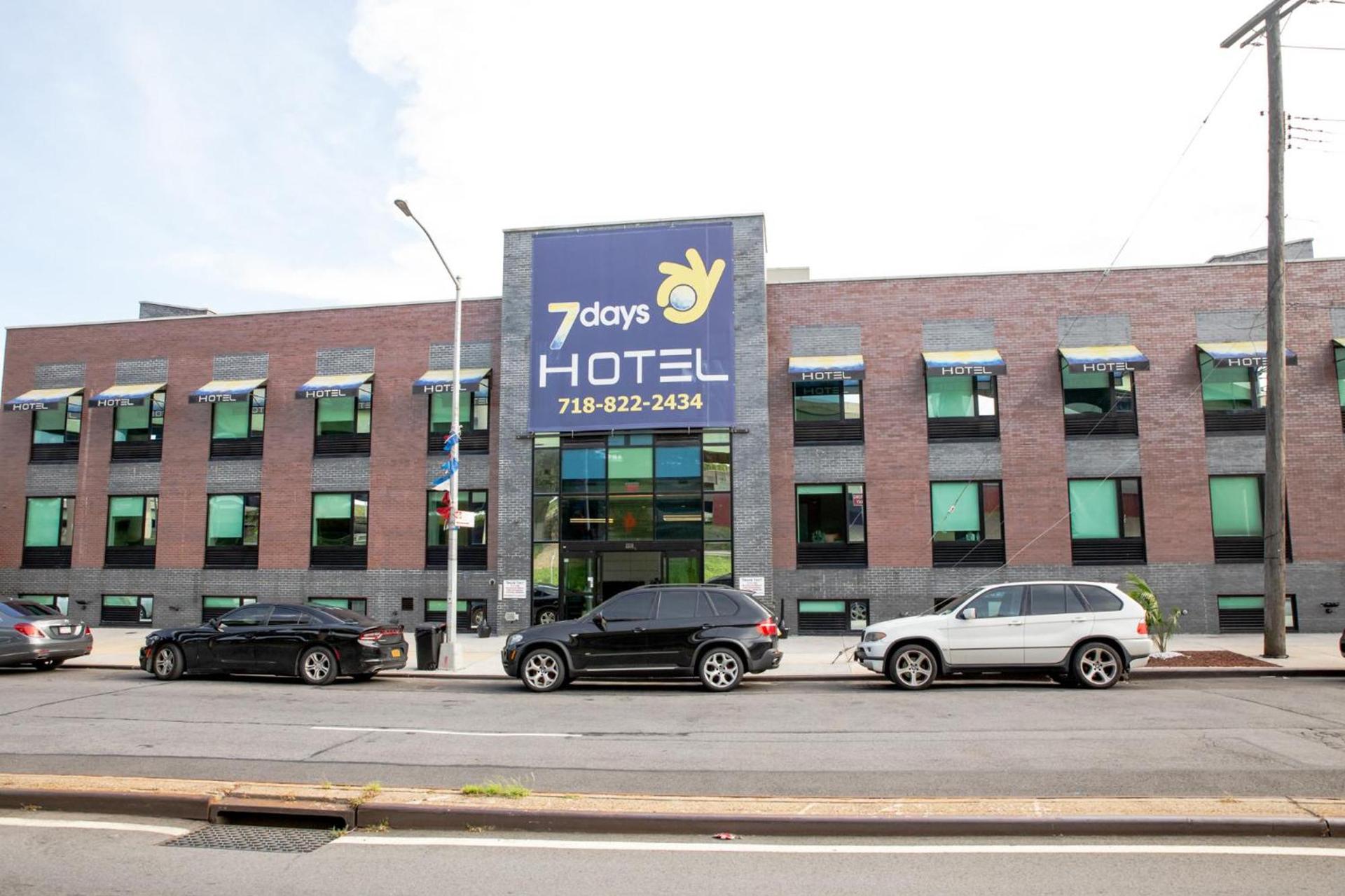 7 Days Hotel photo 3