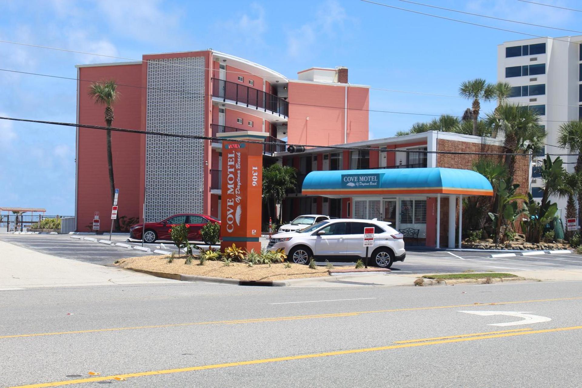 Cove Motel Oceanfront photo 13