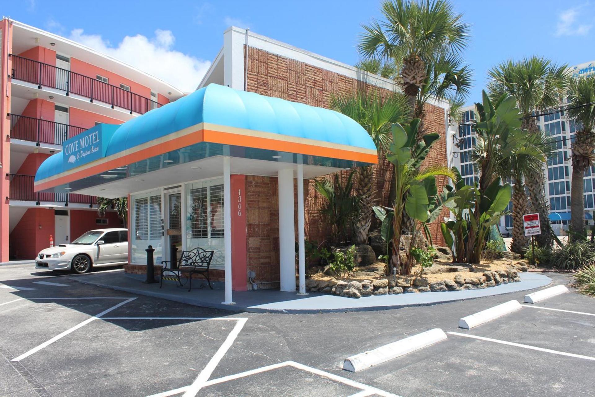 Cove Motel Oceanfront photo 17