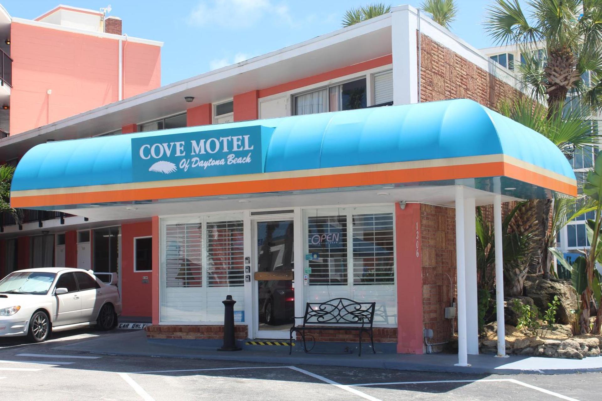 Cove Motel Oceanfront photo 18