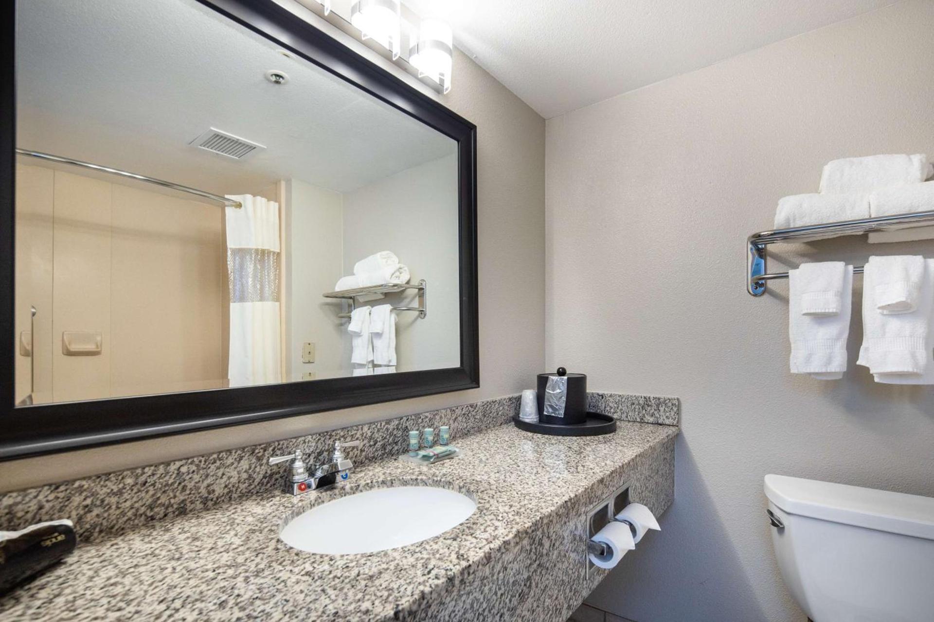 Best Western Inn & Suites San Mateo - San Francisco Airport photo 20
