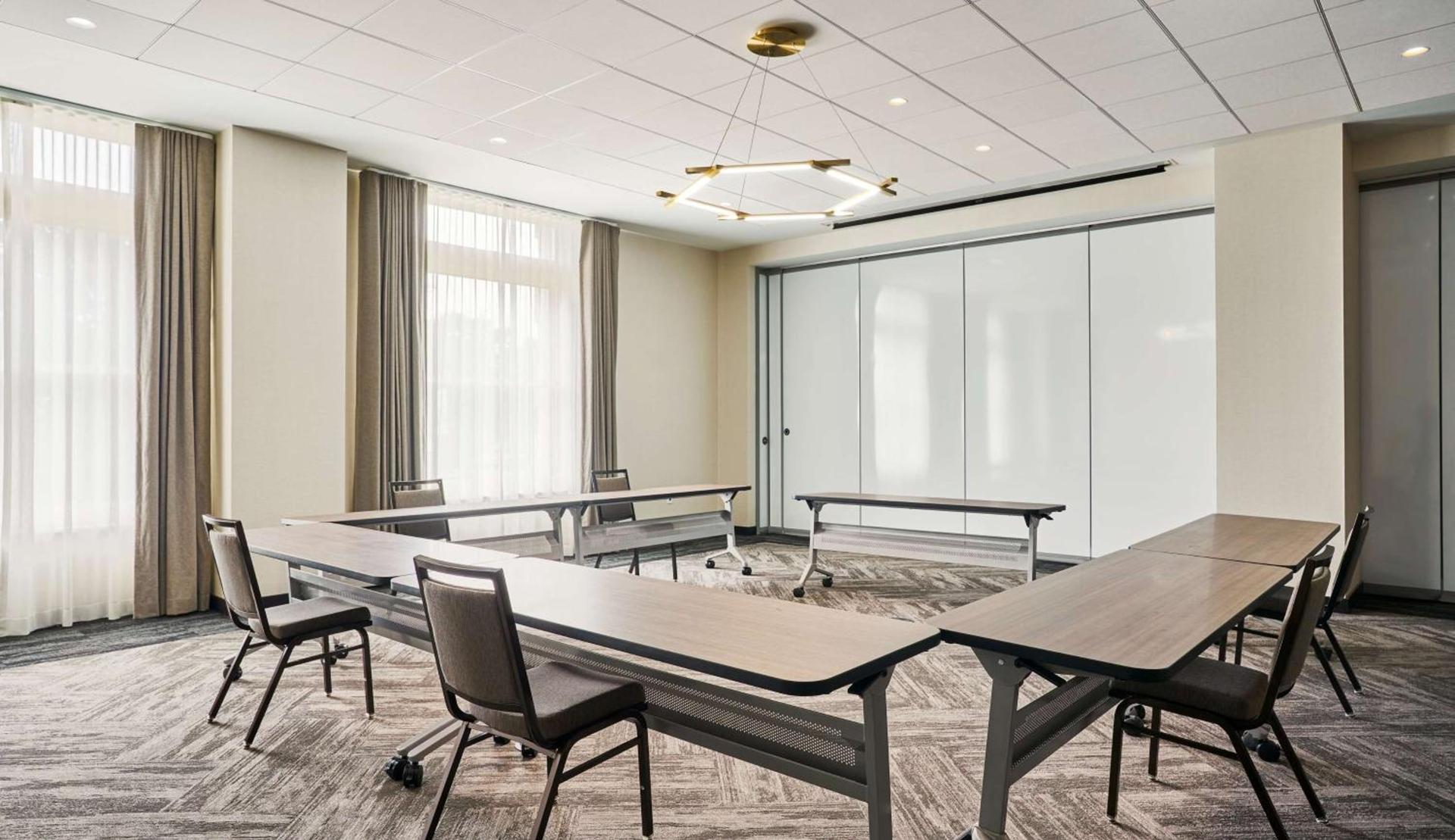 Hyatt Place Chicago Medical/University District photo 18