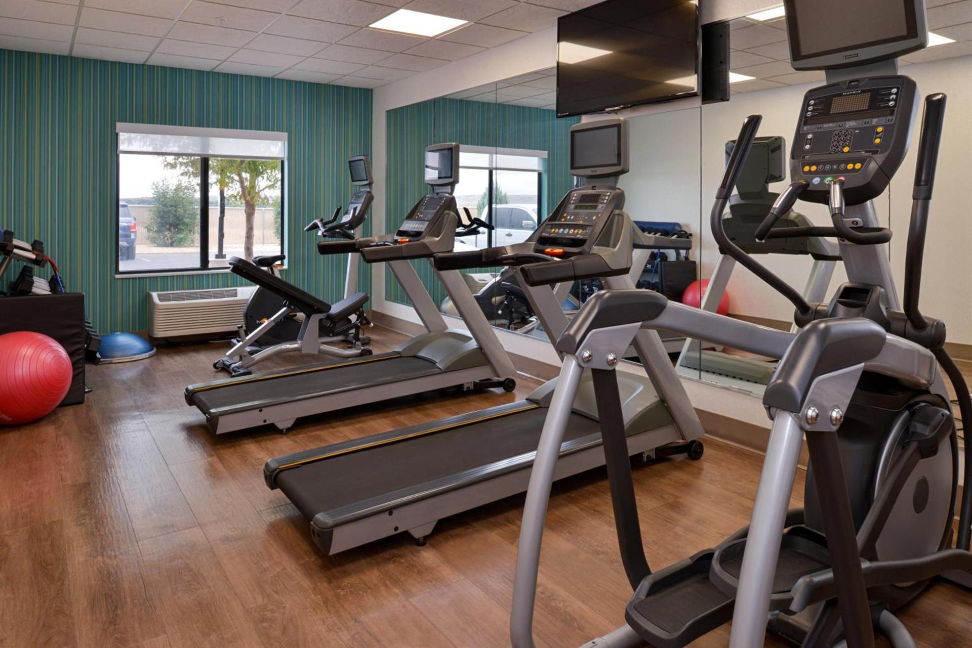 Holiday Inn Express & Suites Pueblo by IHG photo 13
