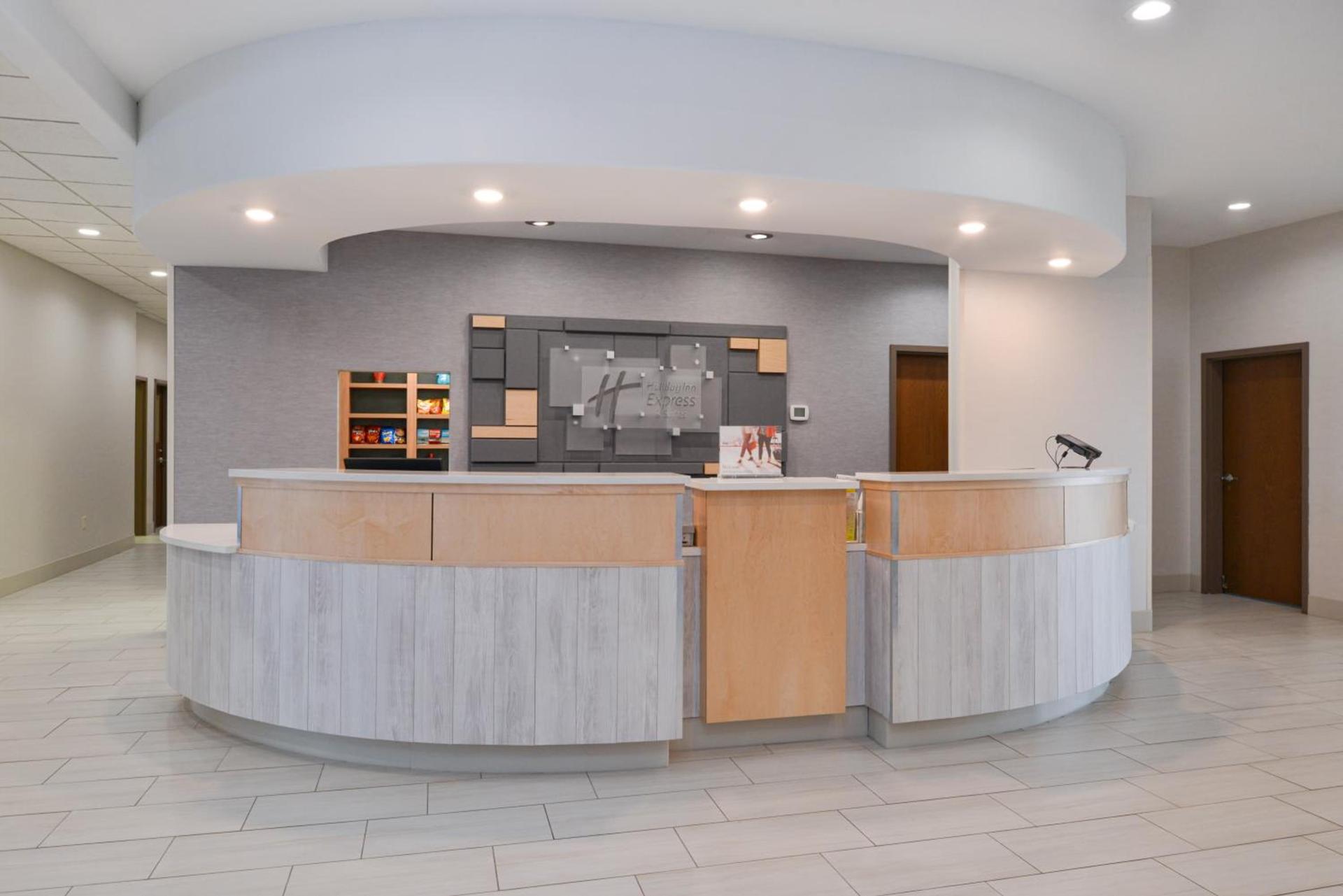 Holiday Inn Express & Suites Pueblo by IHG photo 14
