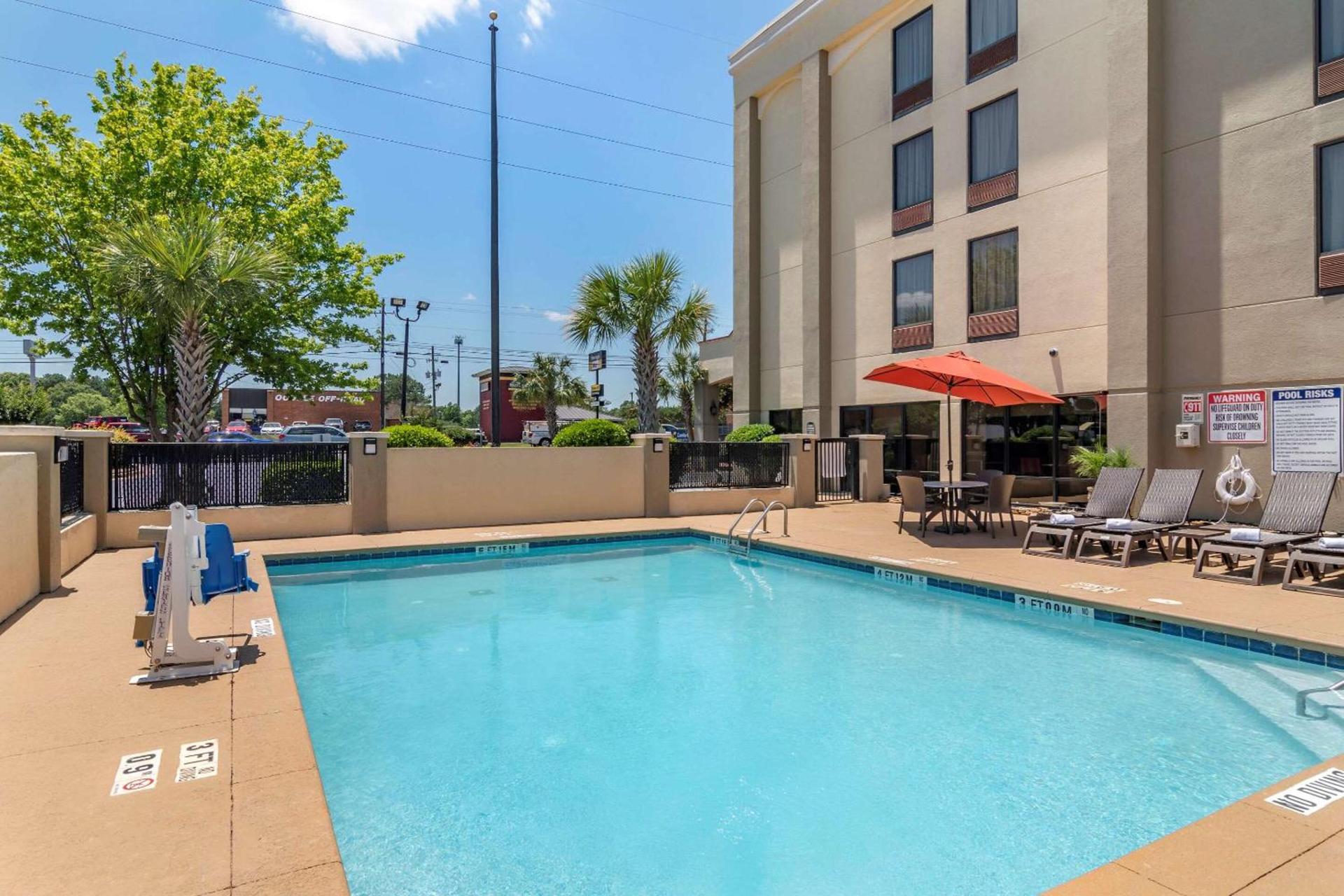 Comfort Inn & Suites Athens North photo 30