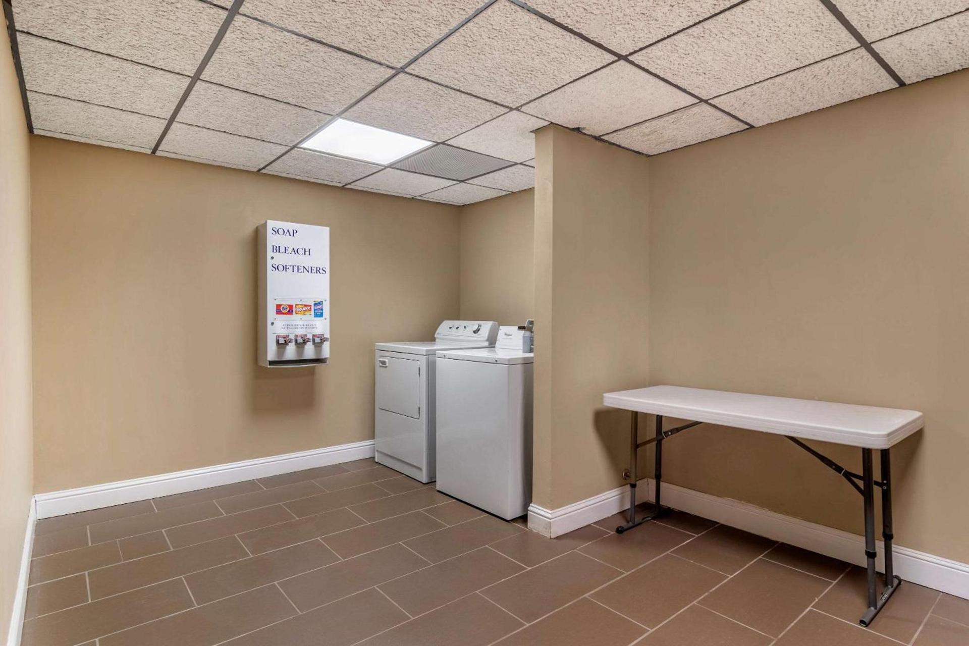 Comfort Inn & Suites Athens North photo 36