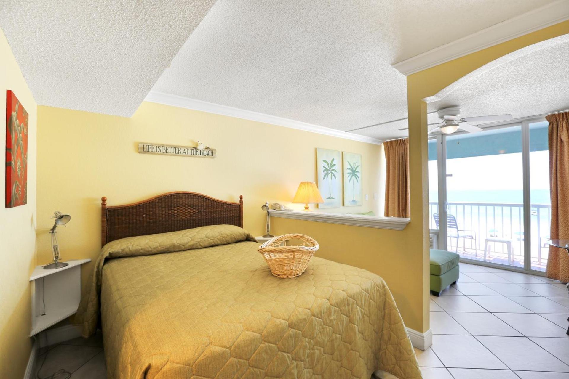 Barefoot Beach Club photo 19