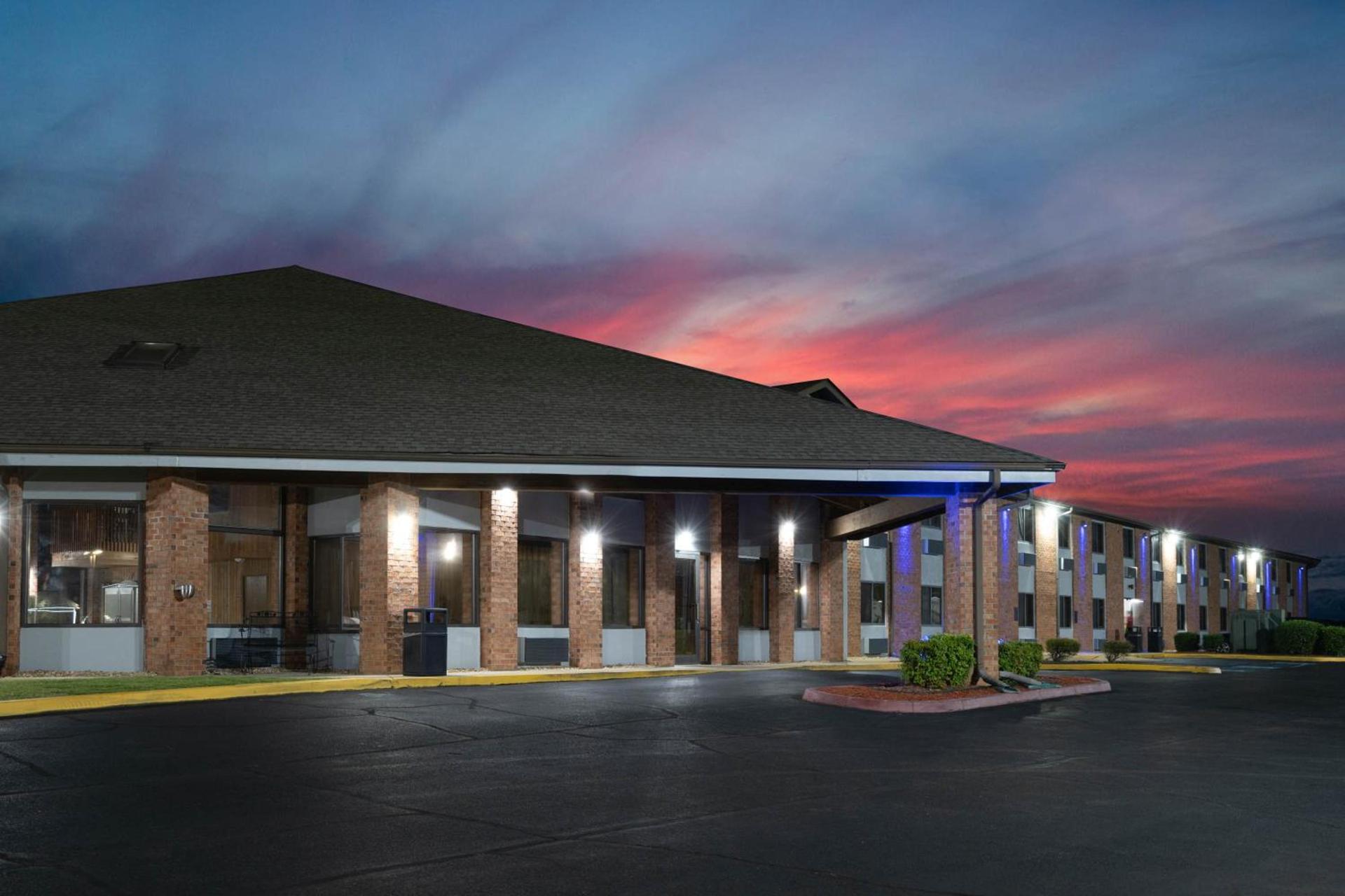 Baymont by Wyndham Tupelo photo 4