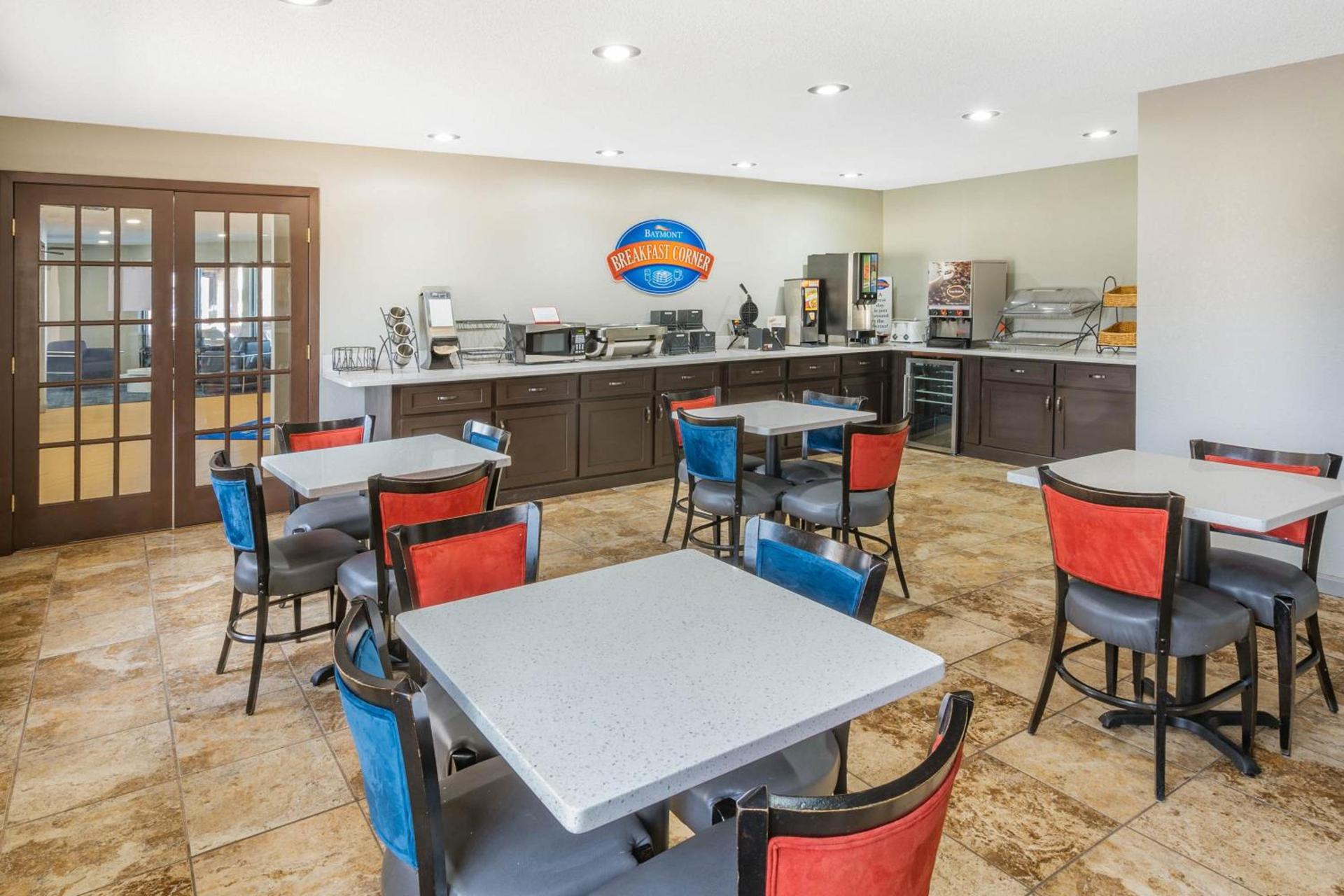 Baymont by Wyndham Tupelo photo 23