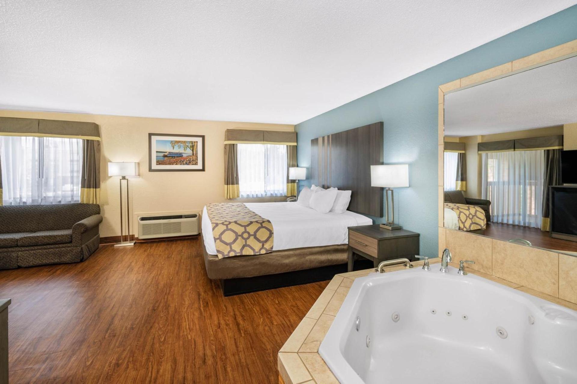 Baymont by Wyndham Tupelo photo 13