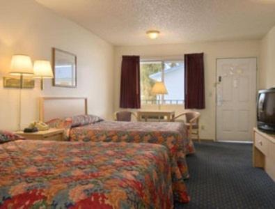 Super 8 by Wyndham Susanville photo 40
