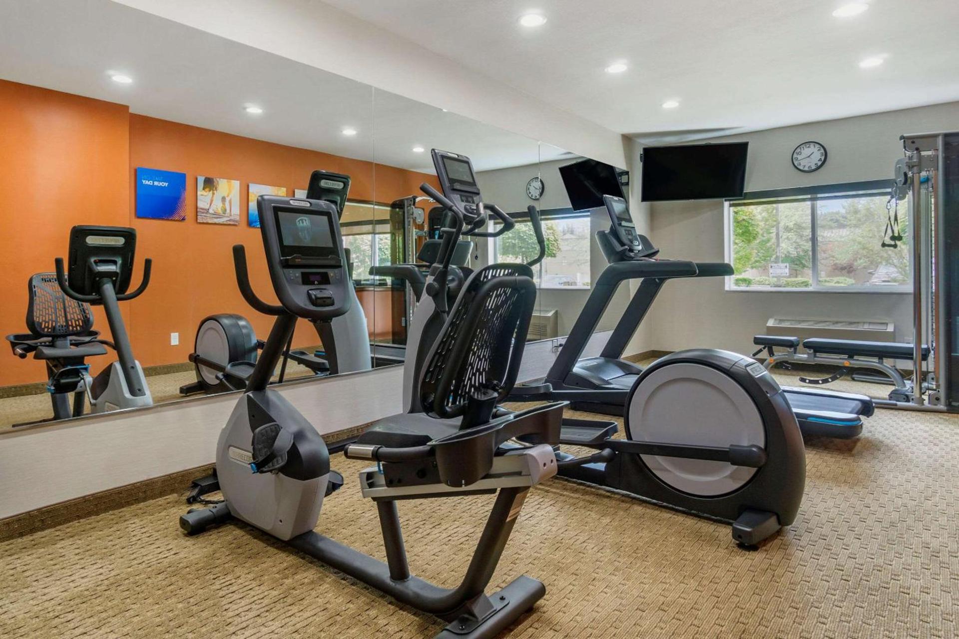 Comfort Inn & Suites Bothell - Seattle North photo 3