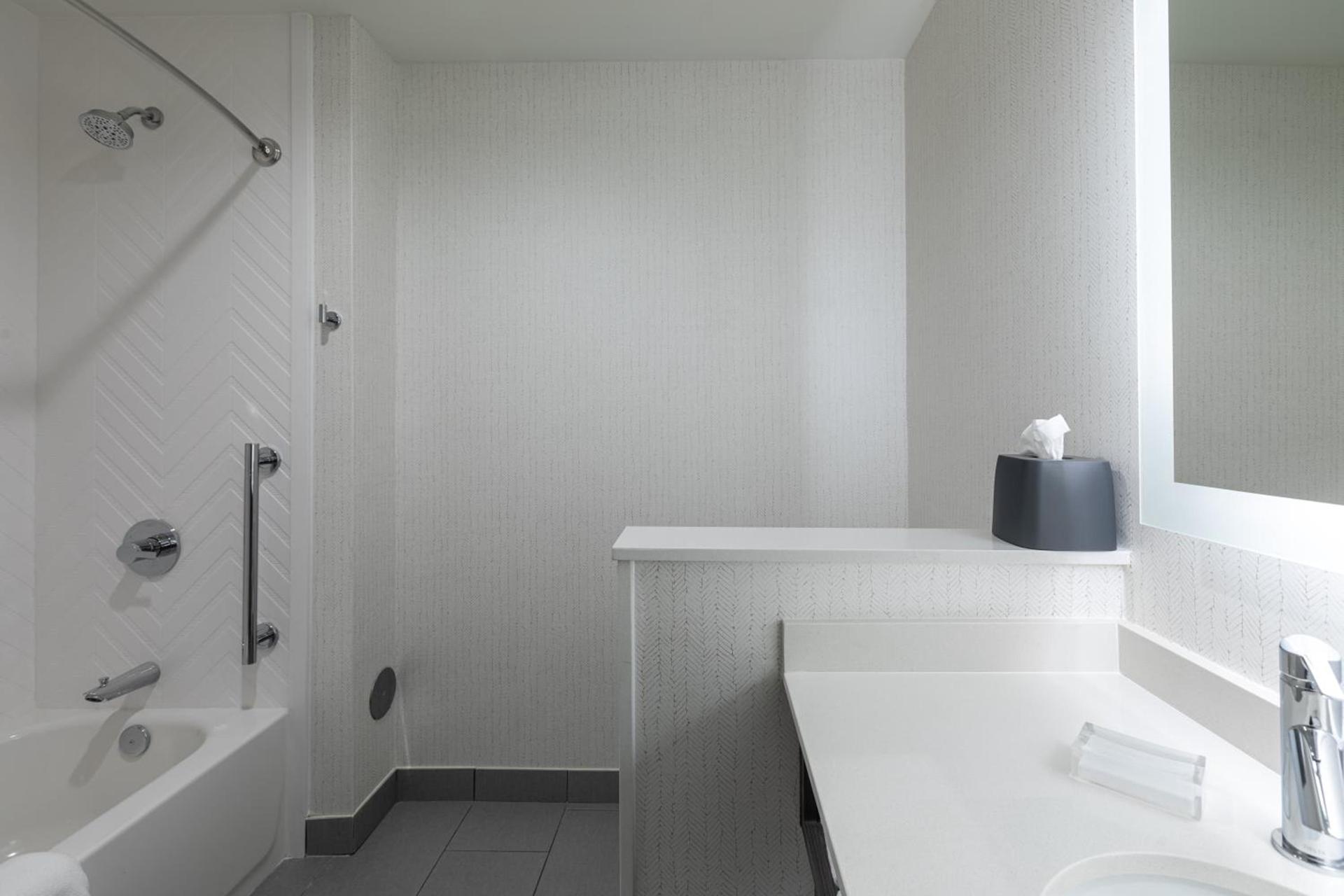 Holiday Inn Greenville - Woodruff Road by IHG photo 32