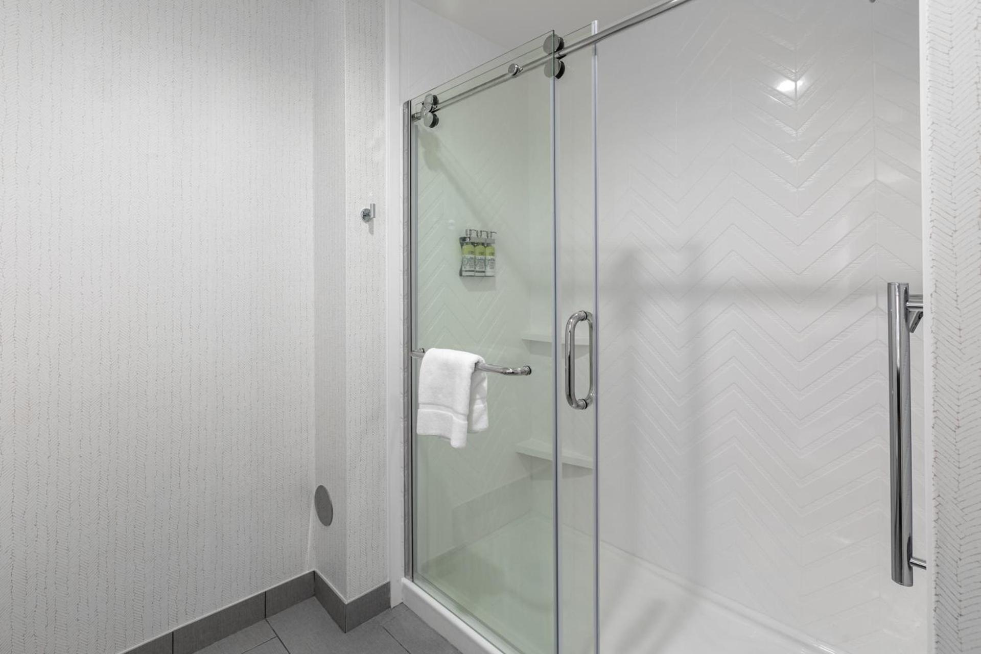 Holiday Inn Greenville - Woodruff Road by IHG photo 4