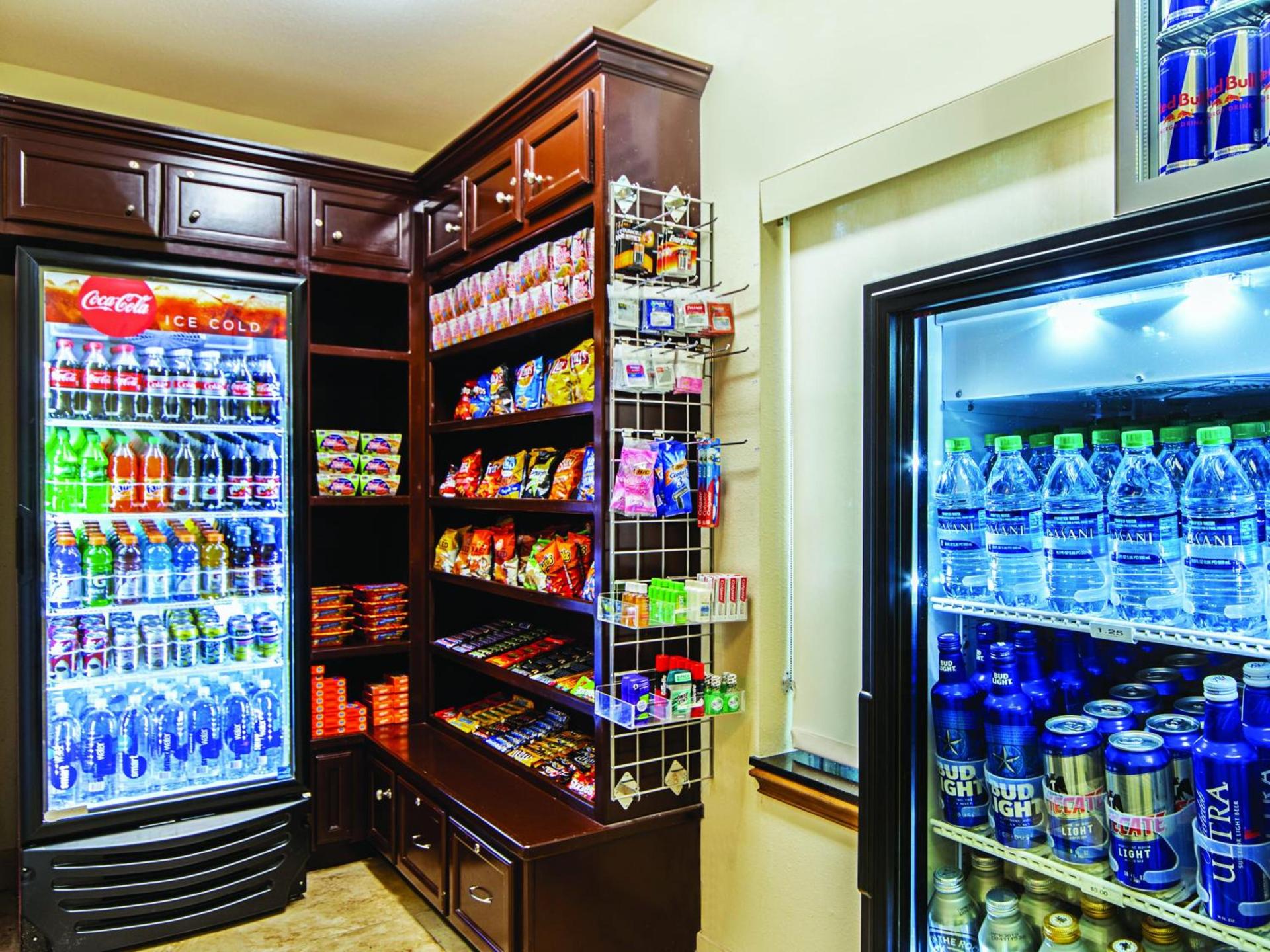 La Quinta by Wyndham Houston New Caney photo 10