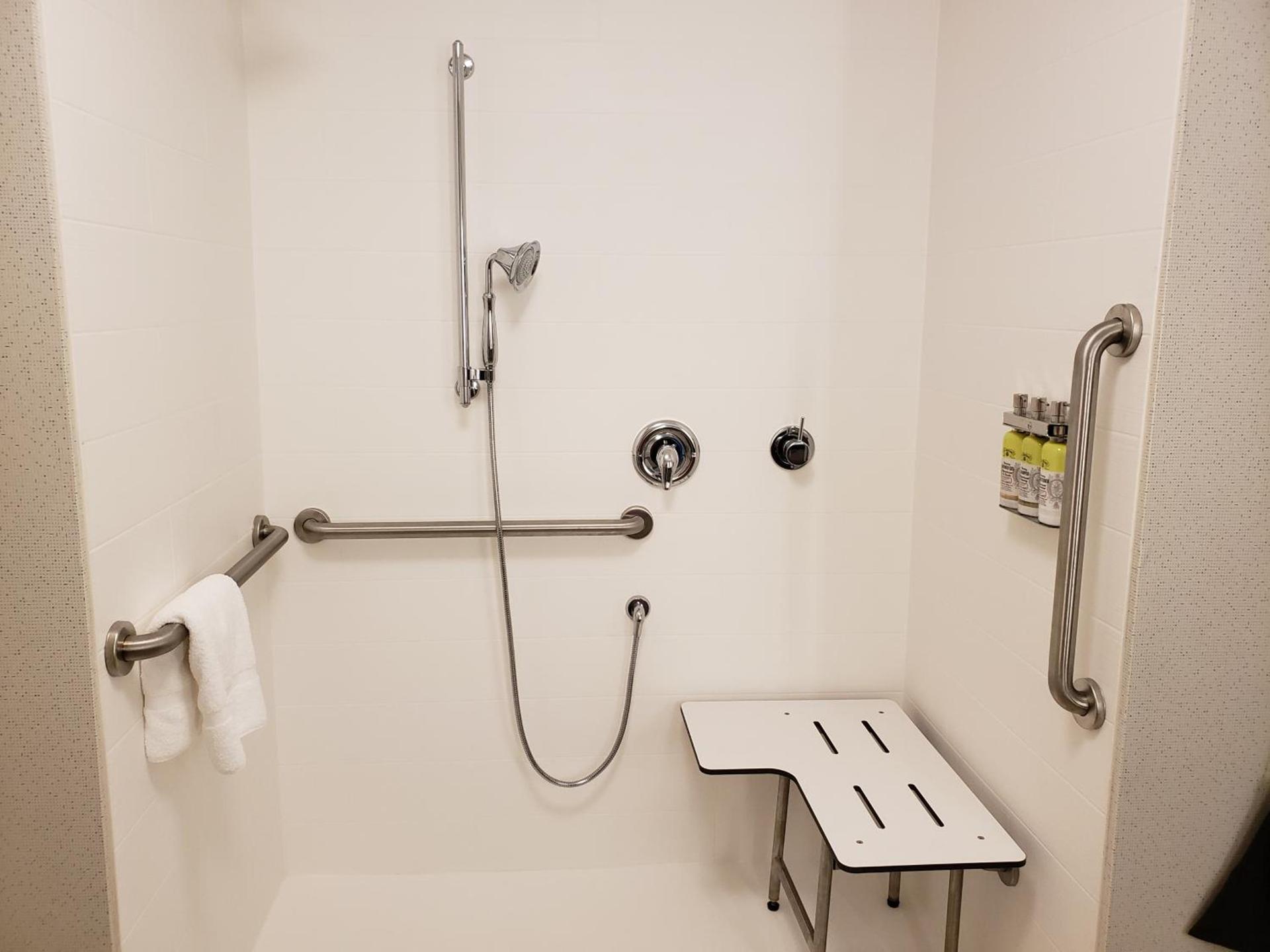 Holiday Inn Express & Suites - Savannah N - Port Wentworth by IHG photo 8