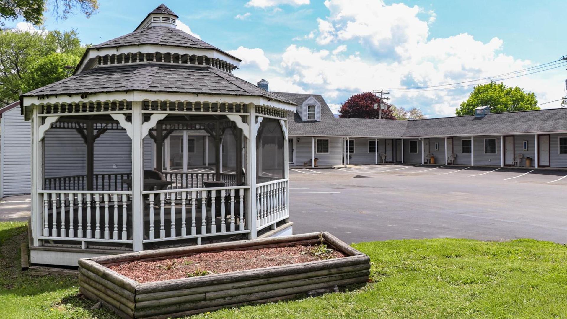Seneca Clipper Inn photo 8