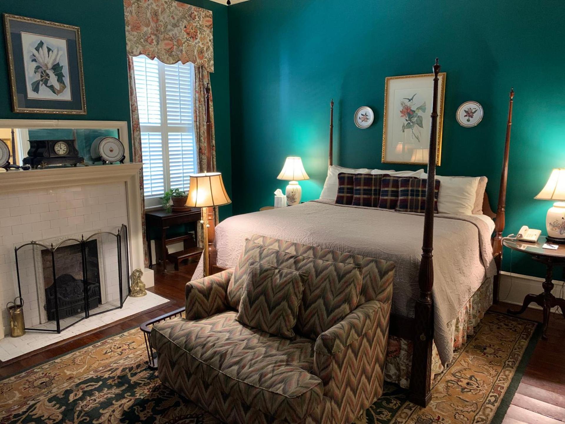 1842 Inn photo 13