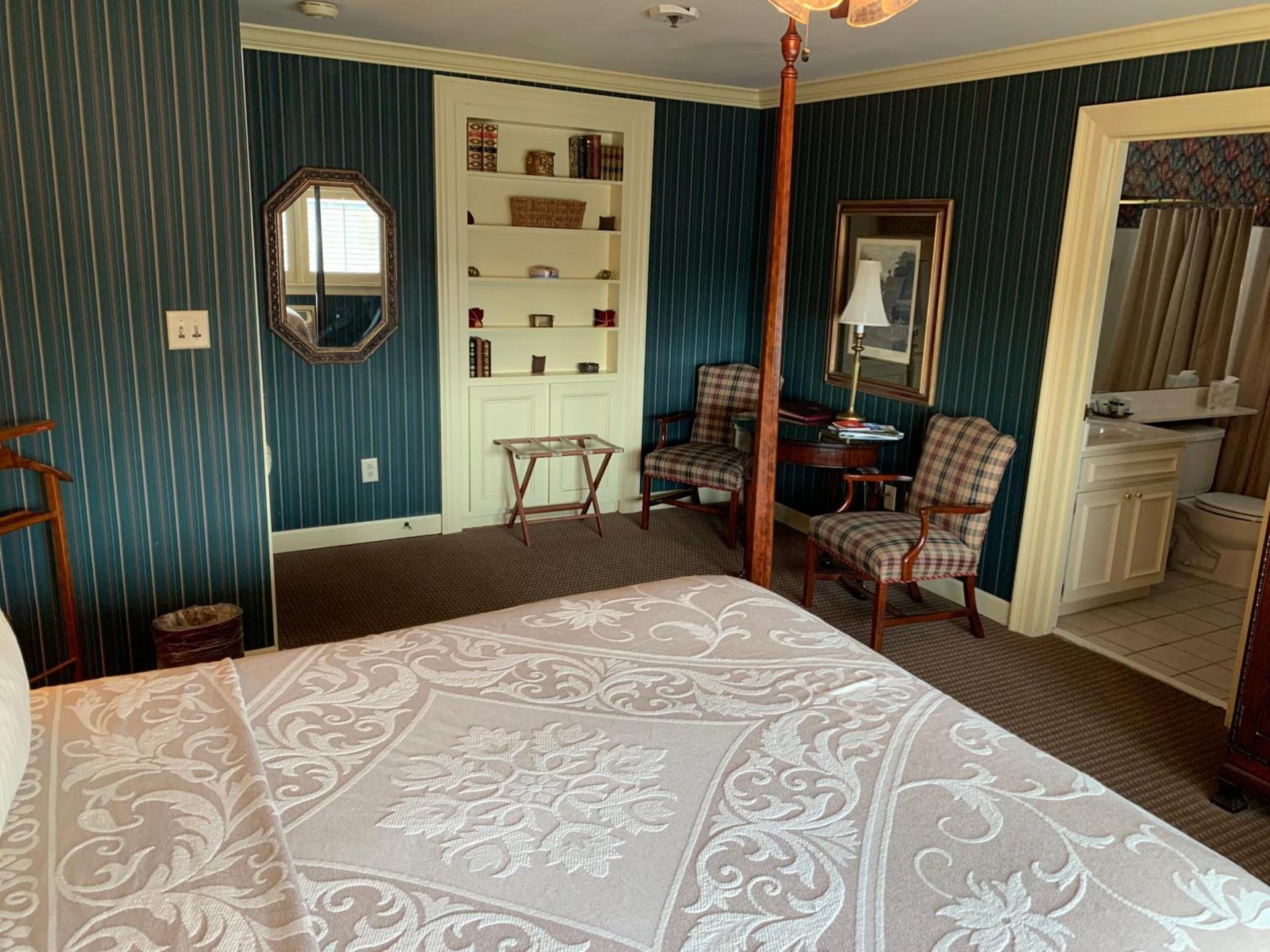 1842 Inn photo 9