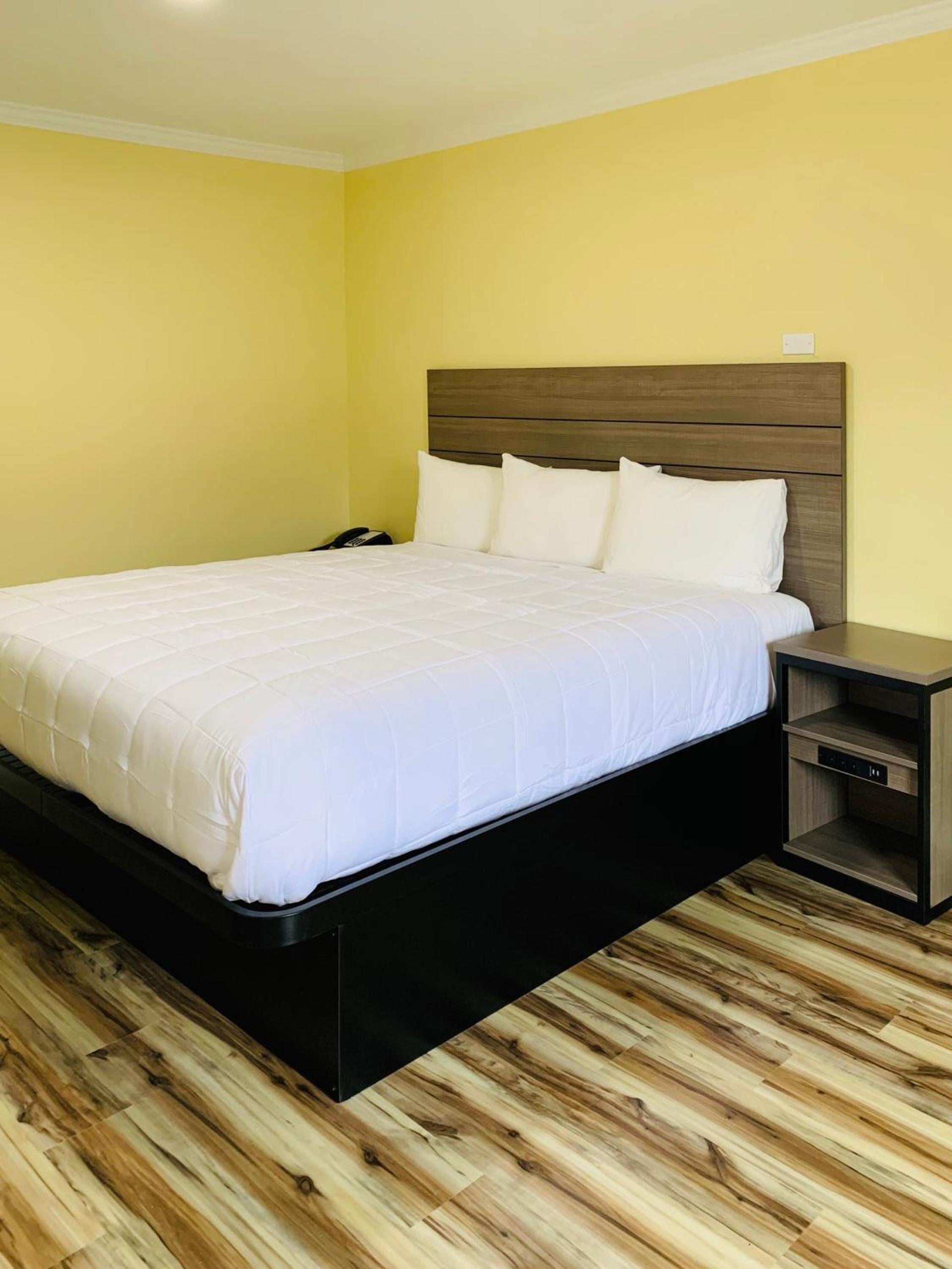 Central Coast Inn photo 46
