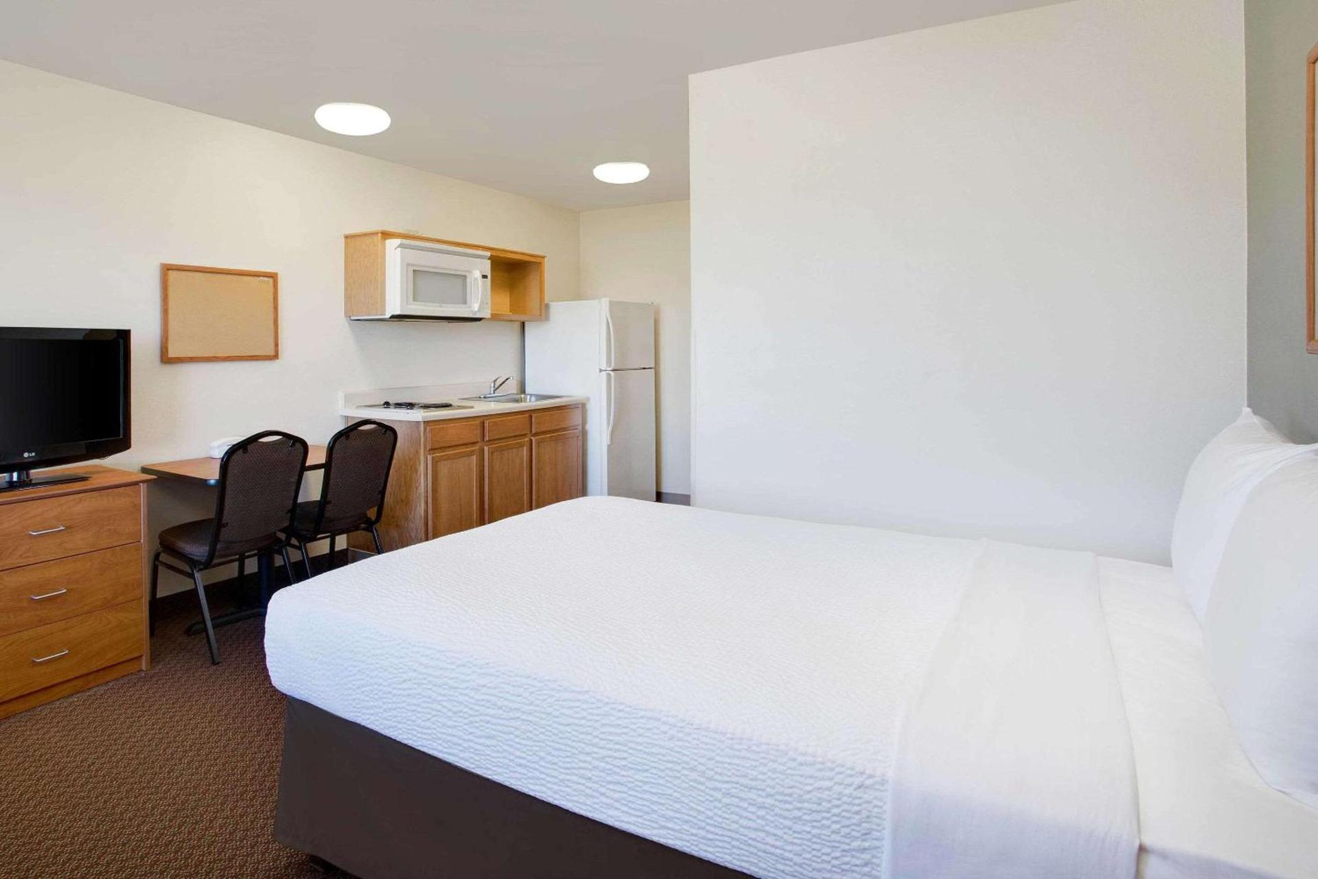 WoodSpring Suites Colonial Heights Fort Lee photo 7
