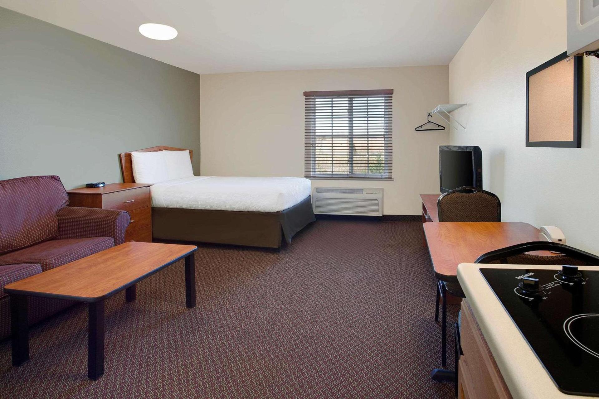 WoodSpring Suites Colonial Heights Fort Lee photo 9