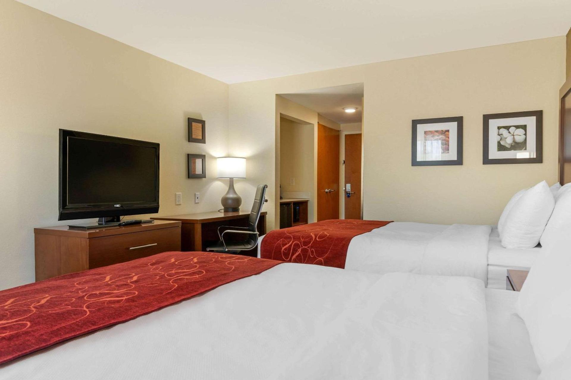 Comfort Inn & Suites Macon West photo 16