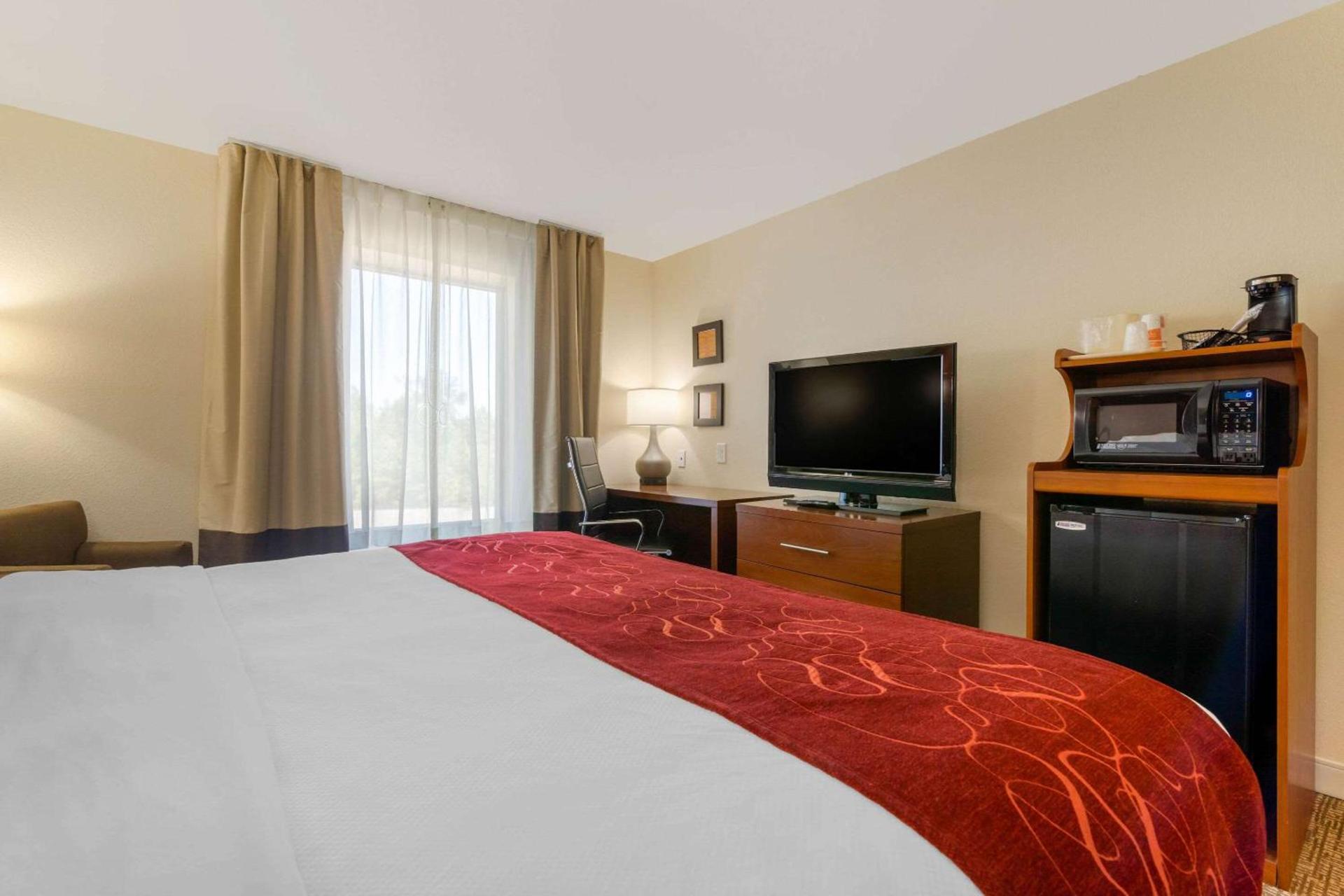 Comfort Inn & Suites Macon West photo 12