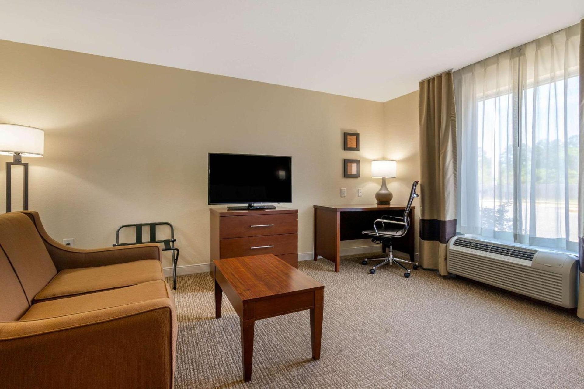 Comfort Inn & Suites Macon West photo 23