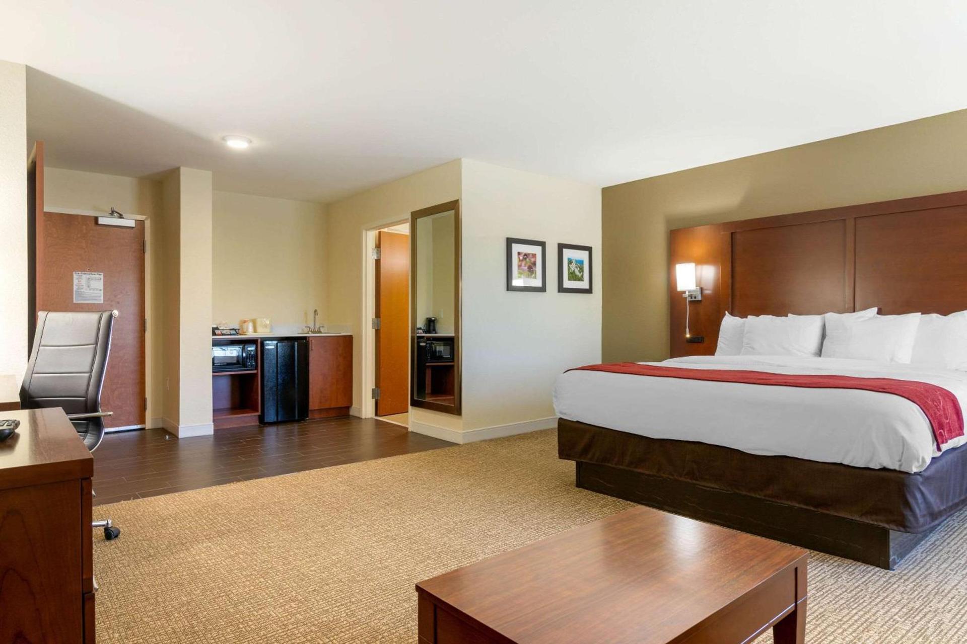 Comfort Inn & Suites Macon West photo 22