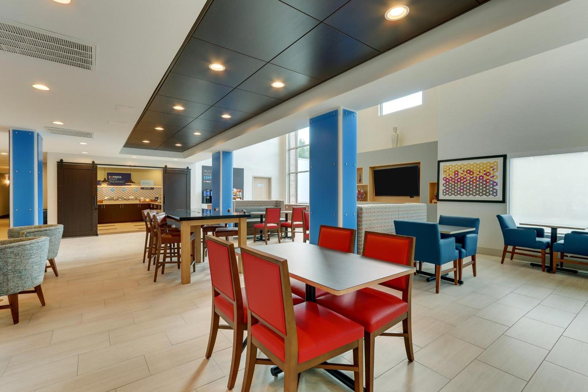 Holiday Inn Express Hotel & Suites Corbin by IHG photo 43