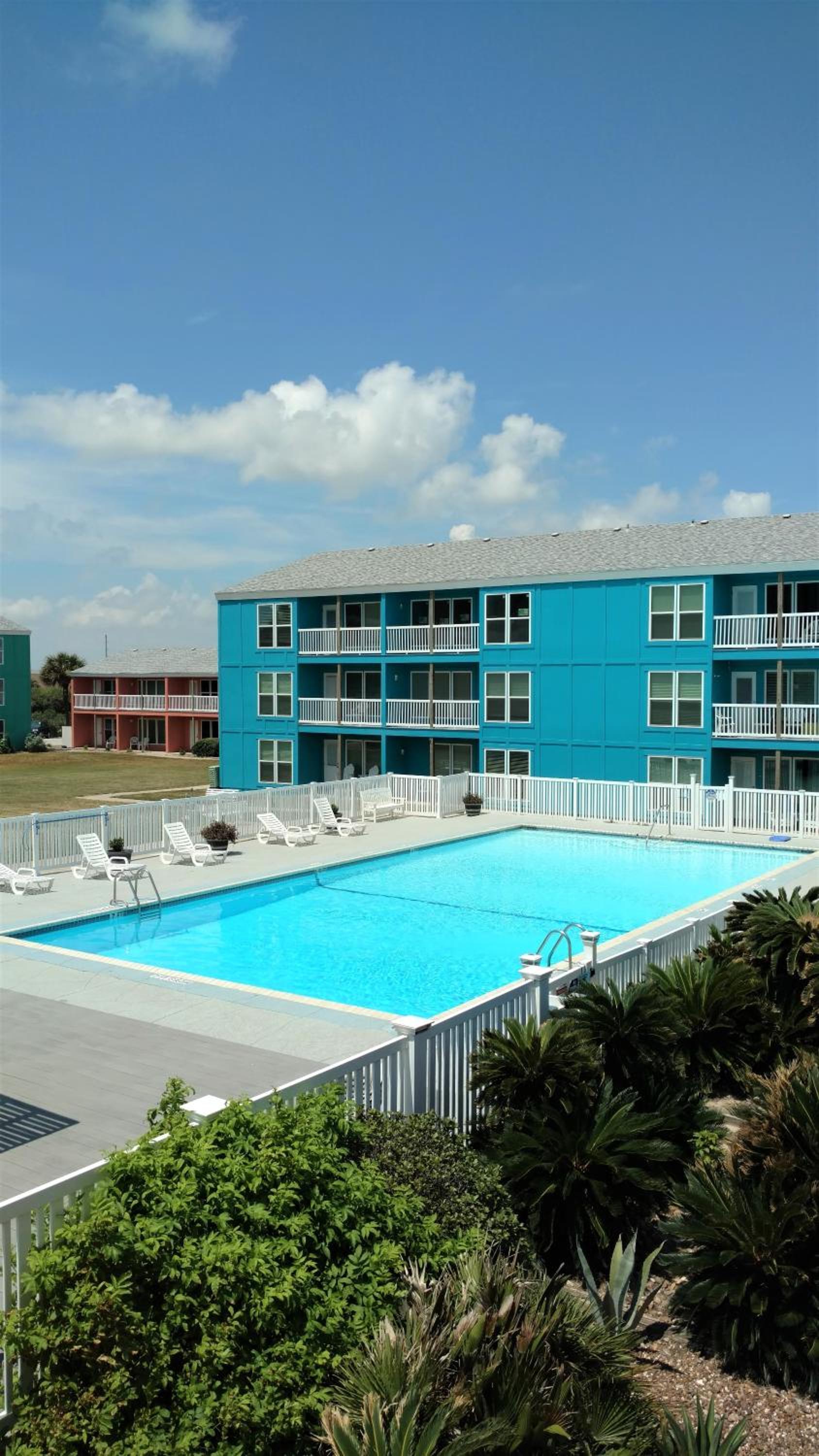 Executive Keys Condominiums on the Beach photo 3