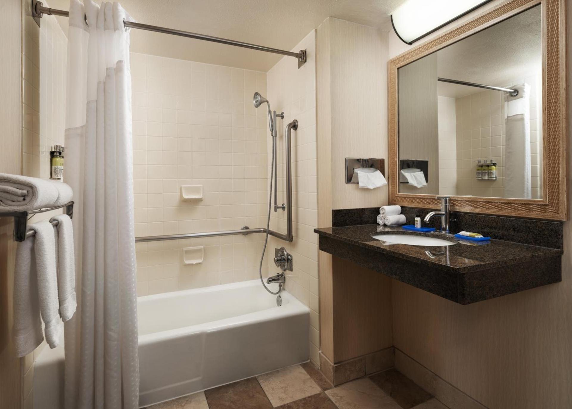 Holiday Inn Express at Monterey Bay by IHG photo 15