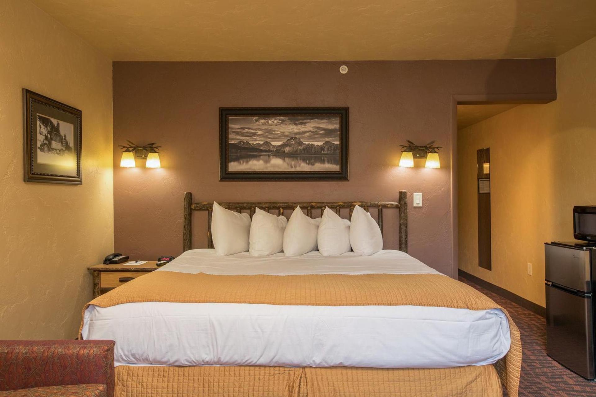 Elk Country Inn photo 65