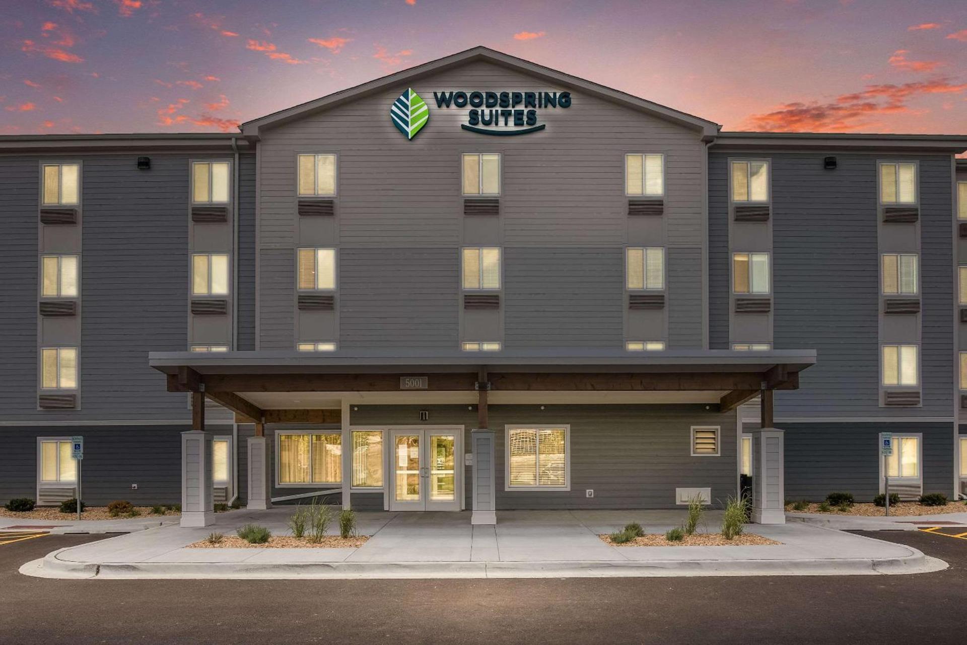 WoodSpring Suites Chicago Midway photo 3
